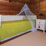 בית נופש Lindeli, Luxerioes Eifach *