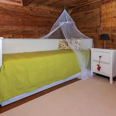 Holiday home Lindeli, Luxerioes Eifach *