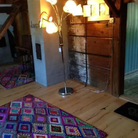 Lindeli, Luxerioes Eifach *