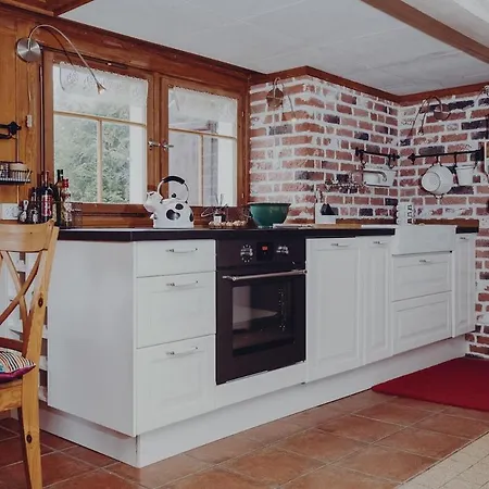 Lindeli, Luxerioes Eifach Prázdninový dům *