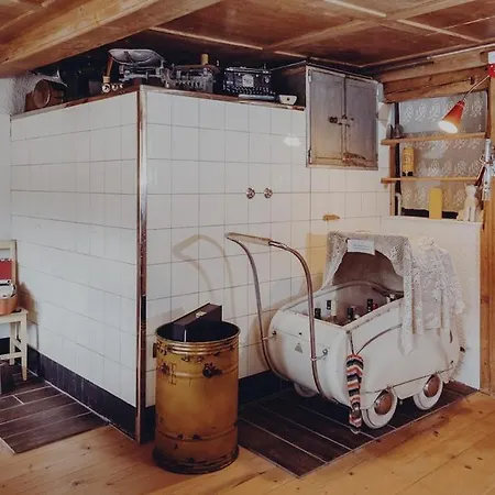 Lindeli, Luxerioes Eifach Sankt Peterzell